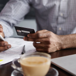 Kredi Kartı Borçlarını Yönetme Stratejileri: Debt Snowball vs. Avalanche